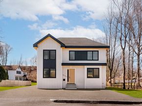 27 Cross St 27, Newton MA 02465