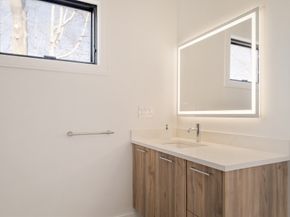27 Cross St 27, Newton MA 02465