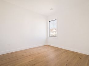 27 Cross St 27, Newton MA 02465