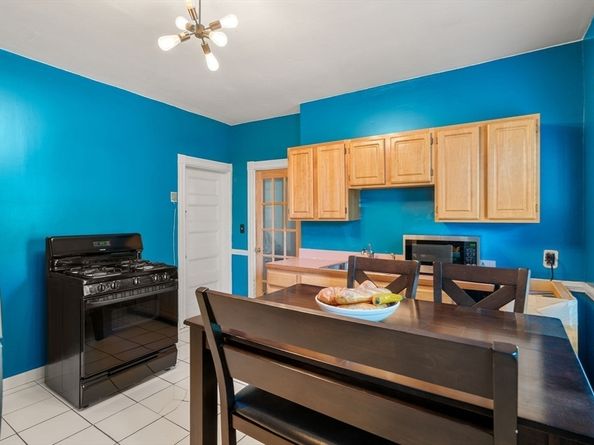 19 Elmhurst St, Boston MA 02124