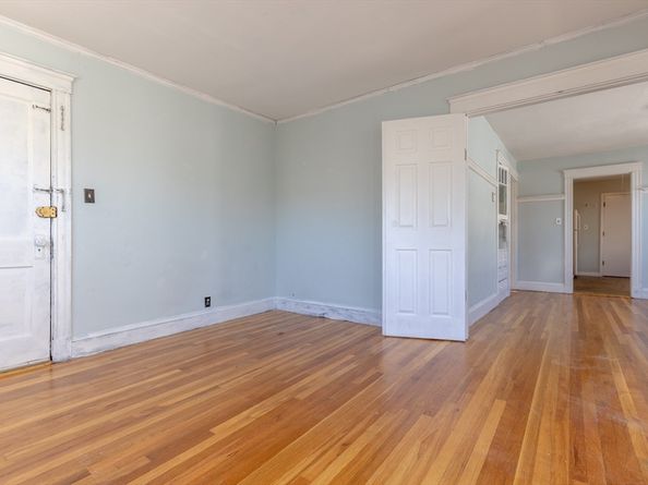 257 Belgrade Ave, Boston MA 02131
