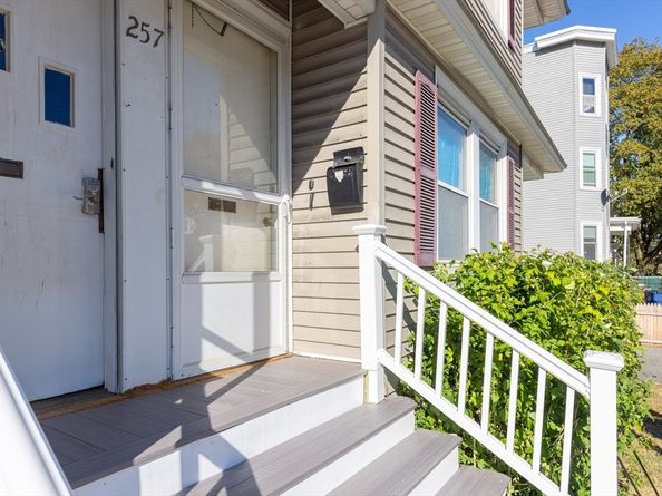 257 Belgrade Ave, Boston MA 02131