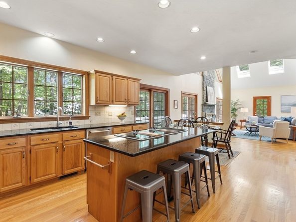 10 Wingate Ln, Acton MA 01720