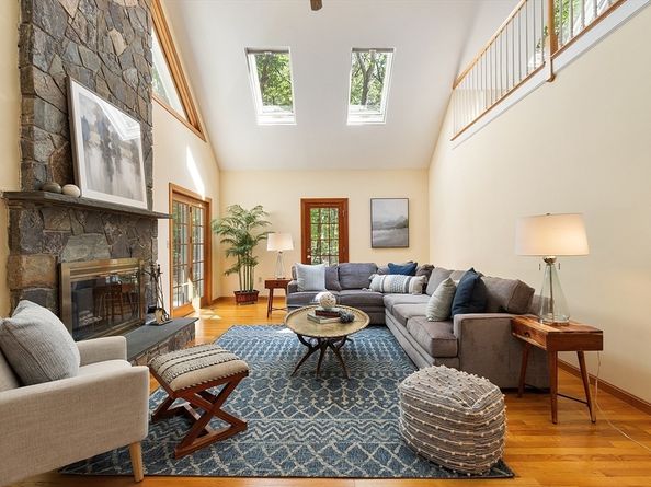 10 Wingate Ln, Acton MA 01720