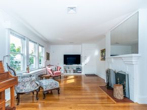 56-58 Cloverdale Rd 56, Newton MA 02461