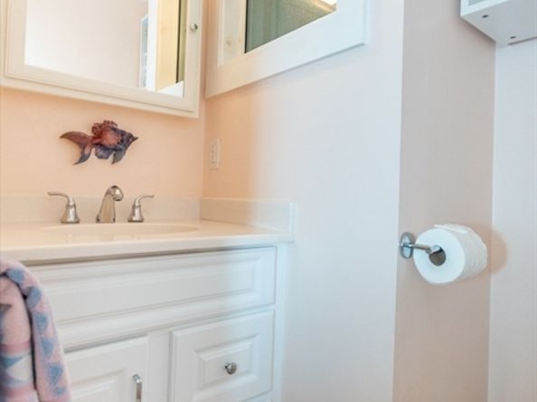 56-58 Cloverdale Rd 56, Newton MA 02461