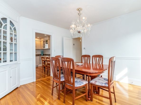 56-58 Cloverdale Rd 56, Newton MA 02461