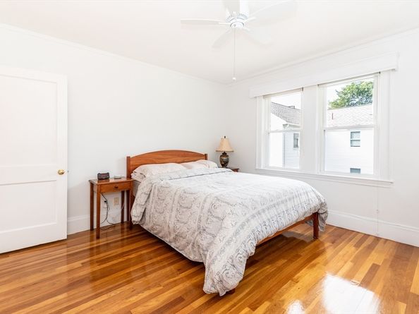 56-58 Cloverdale Rd 56, Newton MA 02461