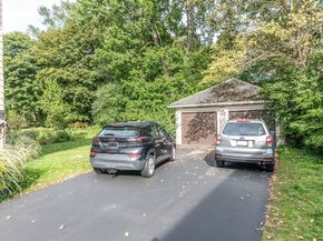 56-58 Cloverdale Rd 56, Newton MA 02461