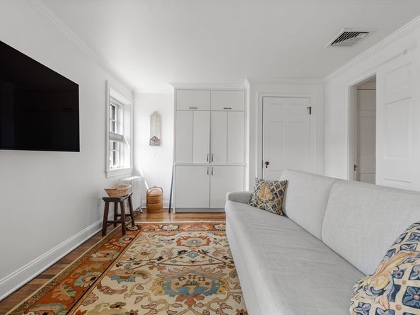 32 Lime St, Boston MA 02108