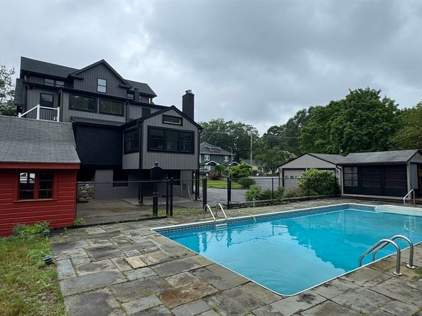 105 South Quinsigamond Avenue, Shrewsbury MA 01545