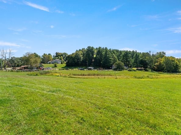 467 Durfee St, Southbridge MA 01550