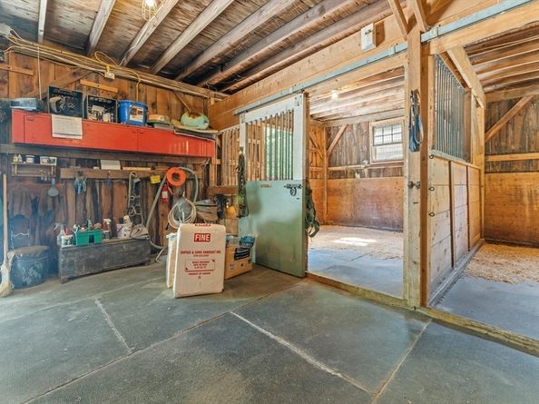 467 Durfee St, Southbridge MA 01550