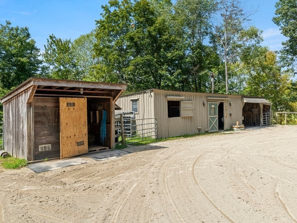 467 Durfee St, Southbridge MA 01550