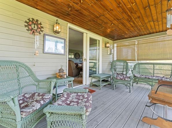 467 Durfee St, Southbridge MA 01550