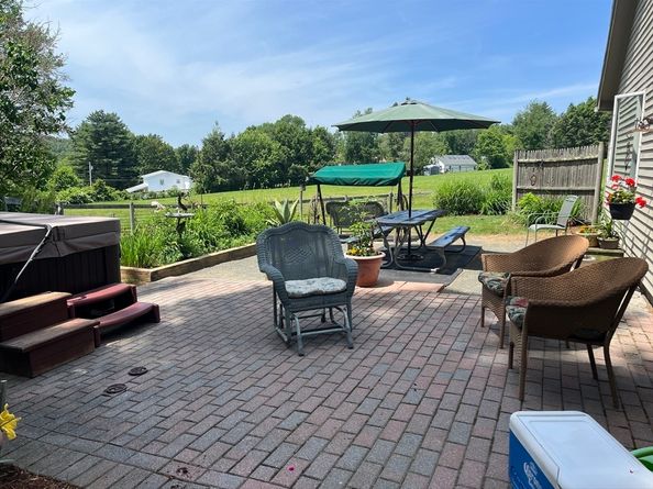 467 Durfee St, Southbridge MA 01550