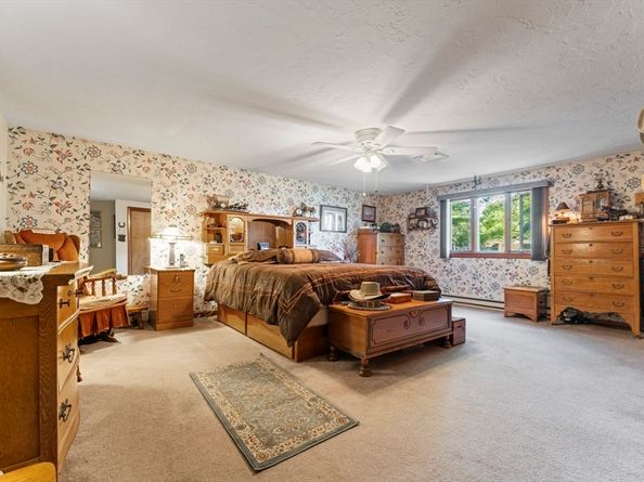 467 Durfee St, Southbridge MA 01550