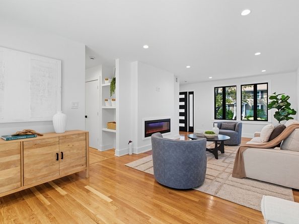 278 Hillside Avenue, Arlington MA 02476