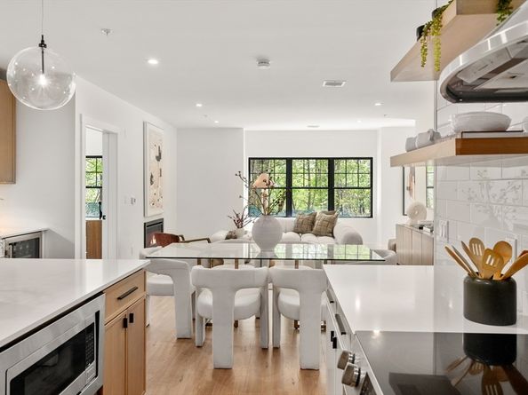 20 Audubon Way 103, Canton MA 02021