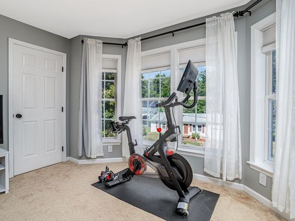 67 Hunter Ave, Marlborough MA 01752