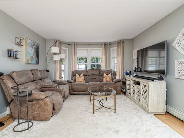 67 Hunter Ave, Marlborough MA 01752