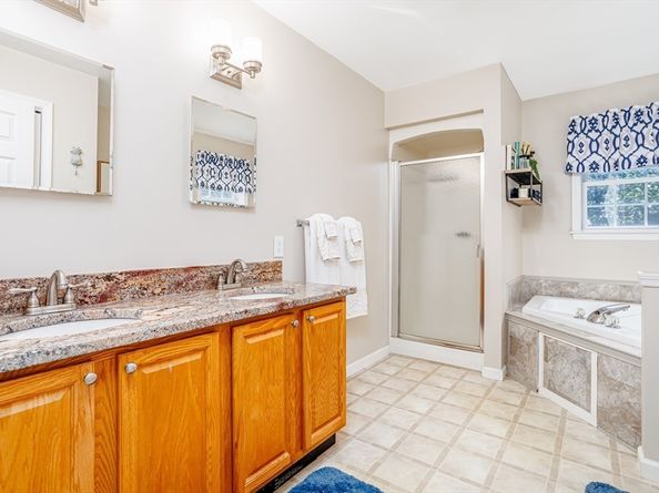 67 Hunter Ave, Marlborough MA 01752