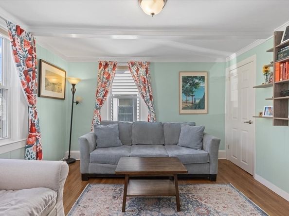 9 John St, Waltham MA 02453