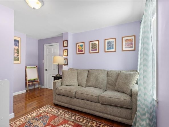9 John St, Waltham MA 02453
