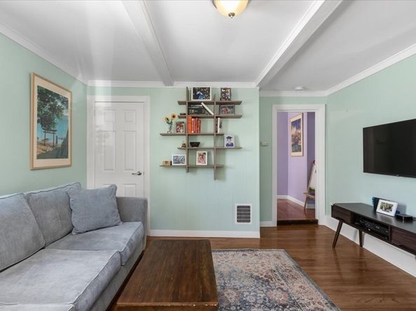 9 John St, Waltham MA 02453