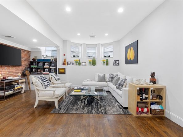 1471 Beacon Street 1, Brookline MA 02445