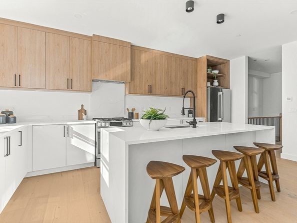 12-14 Sylvan Street 4, Melrose MA 02176