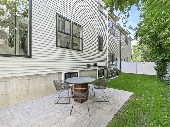 12-14 Sylvan Street 4, Melrose MA 02176