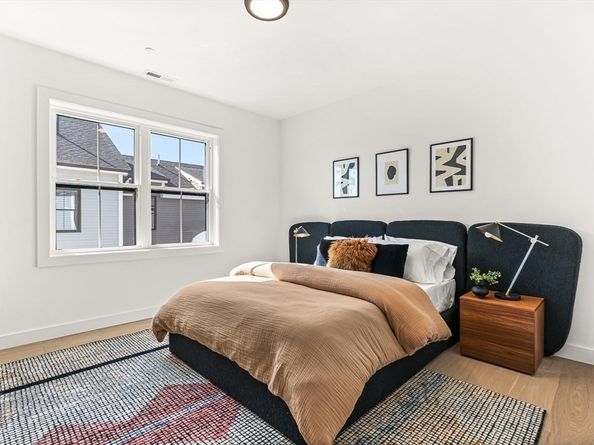 12-14 Sylvan Street 4, Melrose MA 02176