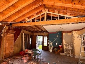 370 S Main St, Hopedale MA 01747