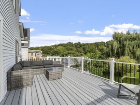 31 Johnson St, Leominster MA 01453
