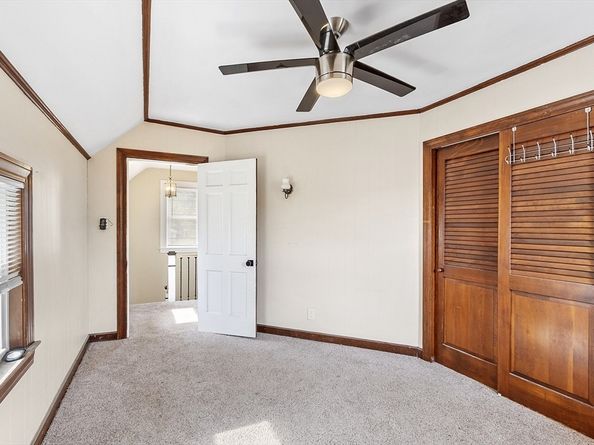 31 Johnson St, Leominster MA 01453