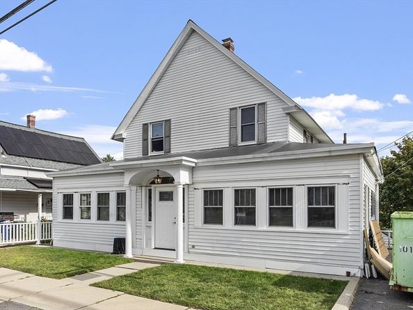 31 Johnson St, Leominster MA 01453