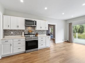 31 Johnson St, Leominster MA 01453