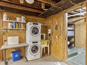 31 Johnson St, Leominster MA 01453