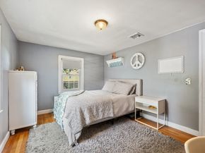 37 Hillcrest Rd, Wakefield MA 01880