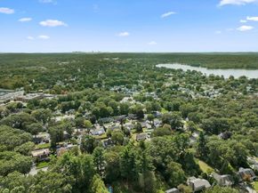 37 Hillcrest Rd, Wakefield MA 01880