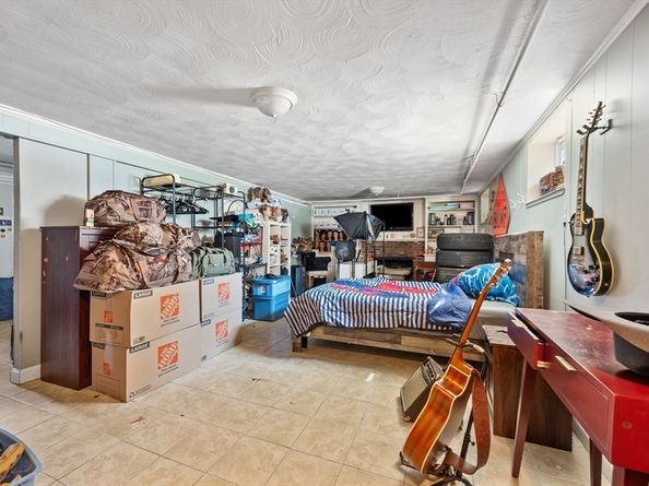 37 Hillcrest Rd, Wakefield MA 01880