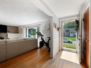 37 Hillcrest Rd, Wakefield MA 01880