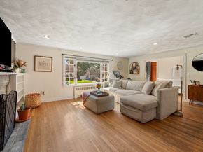 37 Hillcrest Rd, Wakefield MA 01880