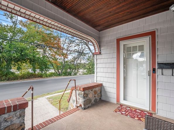 232 Lynn St, Peabody MA 01960
