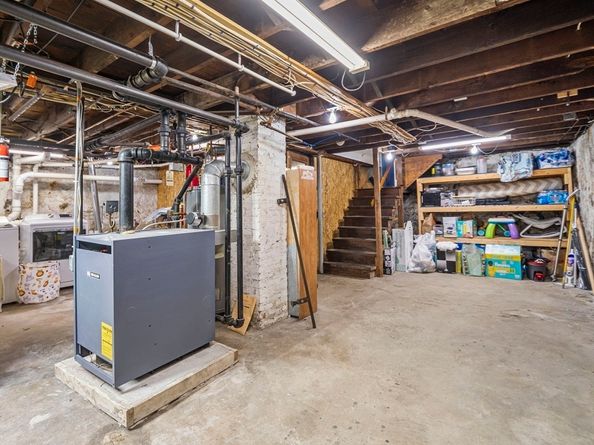232 Lynn St, Peabody MA 01960