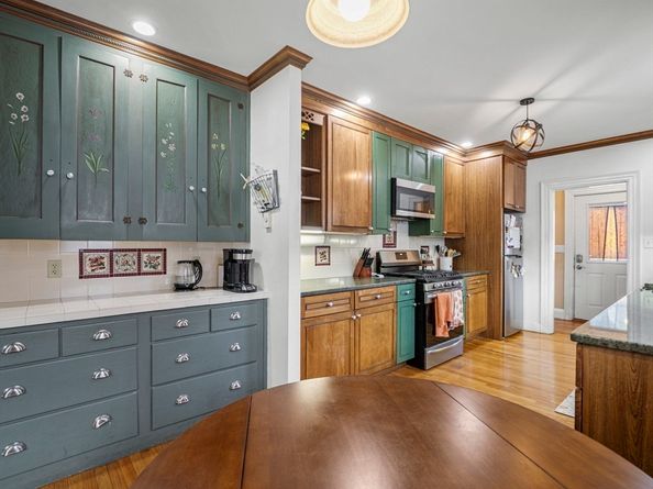 232 Lynn St, Peabody MA 01960