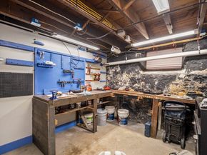 232 Lynn St, Peabody MA 01960