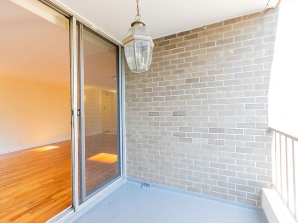 44 Washington St 501, Brookline MA 02445