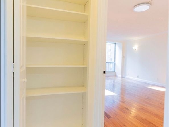44 Washington St 501, Brookline MA 02445